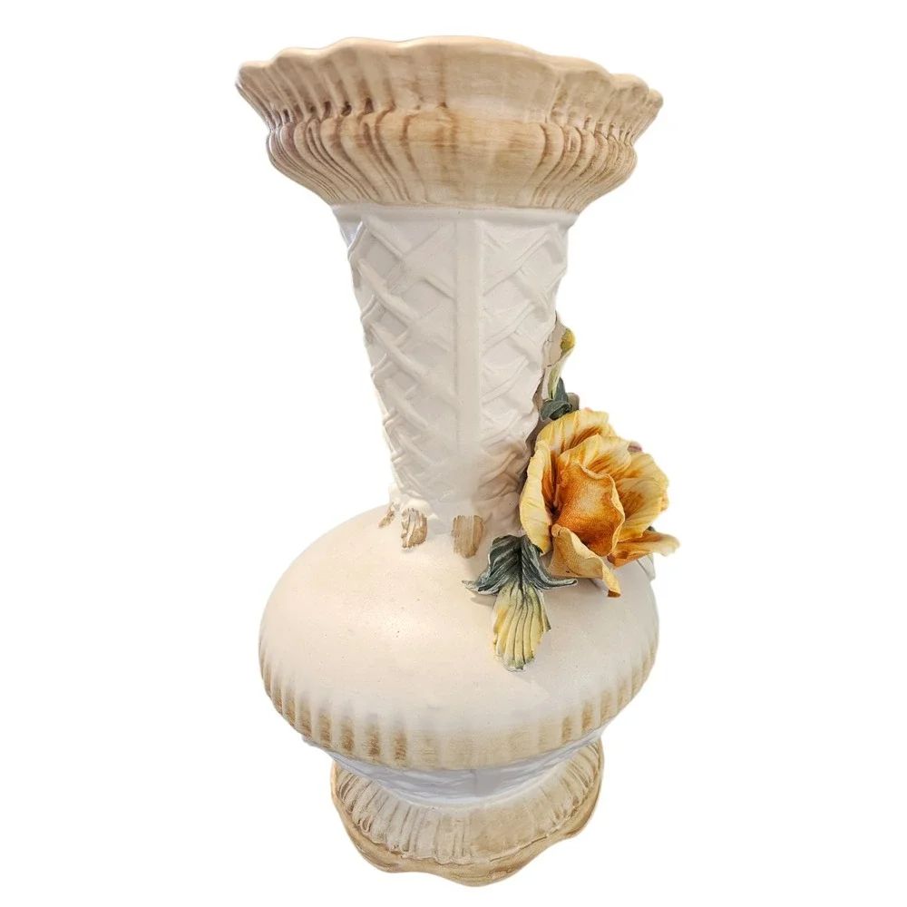 Capo di Monte Italy Toscany Floral Lattice Ceramic Vase 1699/M Cream Pink Yellow